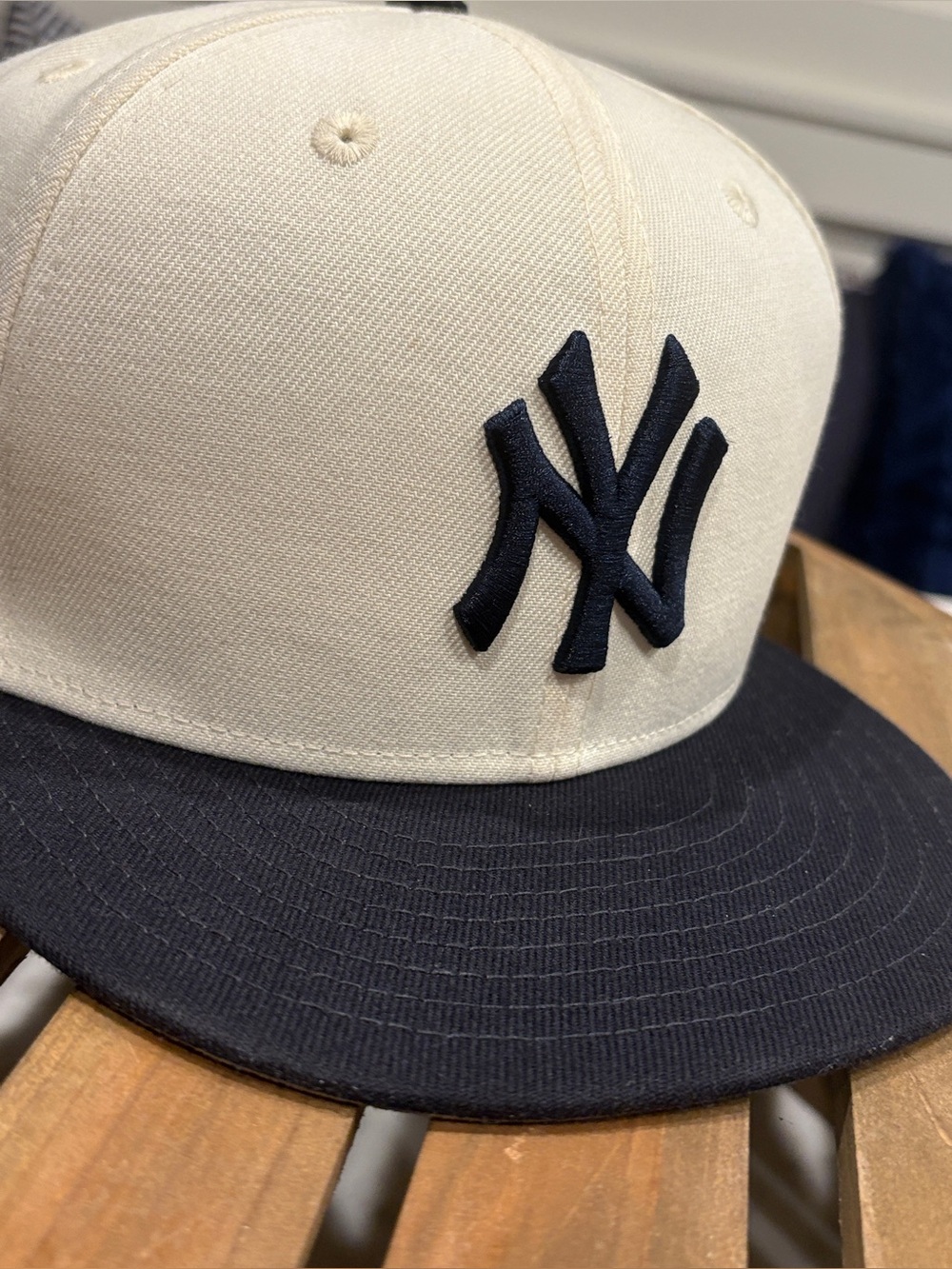 New Era, Yankees 59Fifty, 7 5/8, Chalk White, Navy, Excellent Pre Owned Cond!